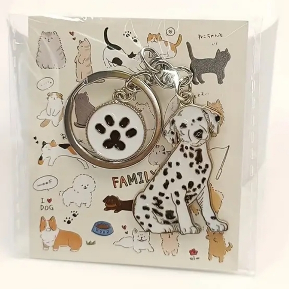NEW! Dalmatian + Pawprint🐾 Keychain/Purse 👜🎒 Charm ~ Puppy 🎁 👩‍🚒👨‍🚒🚒 - Picture 4 of 13